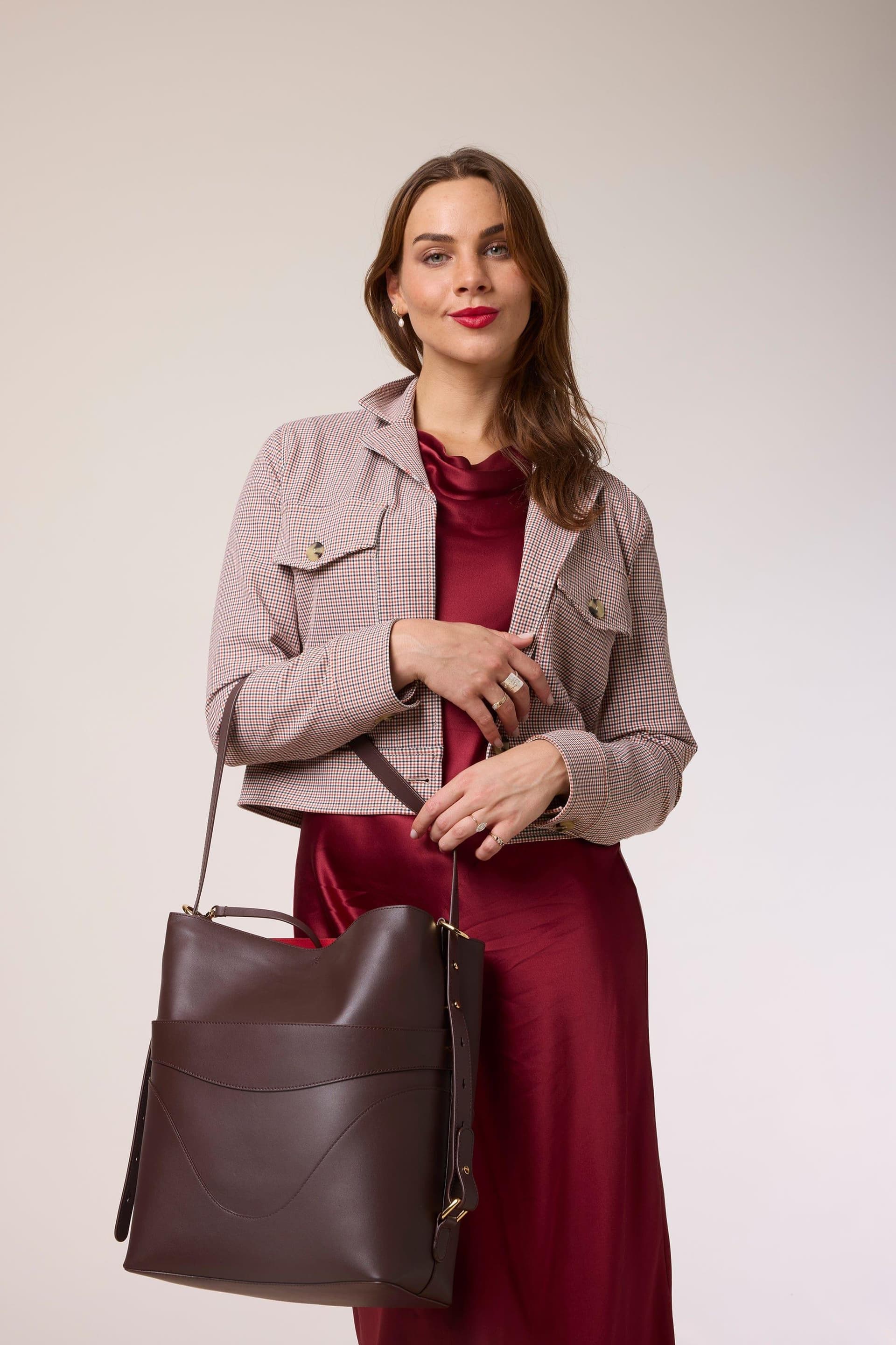 Marina Soft Bucket Leather Onyx