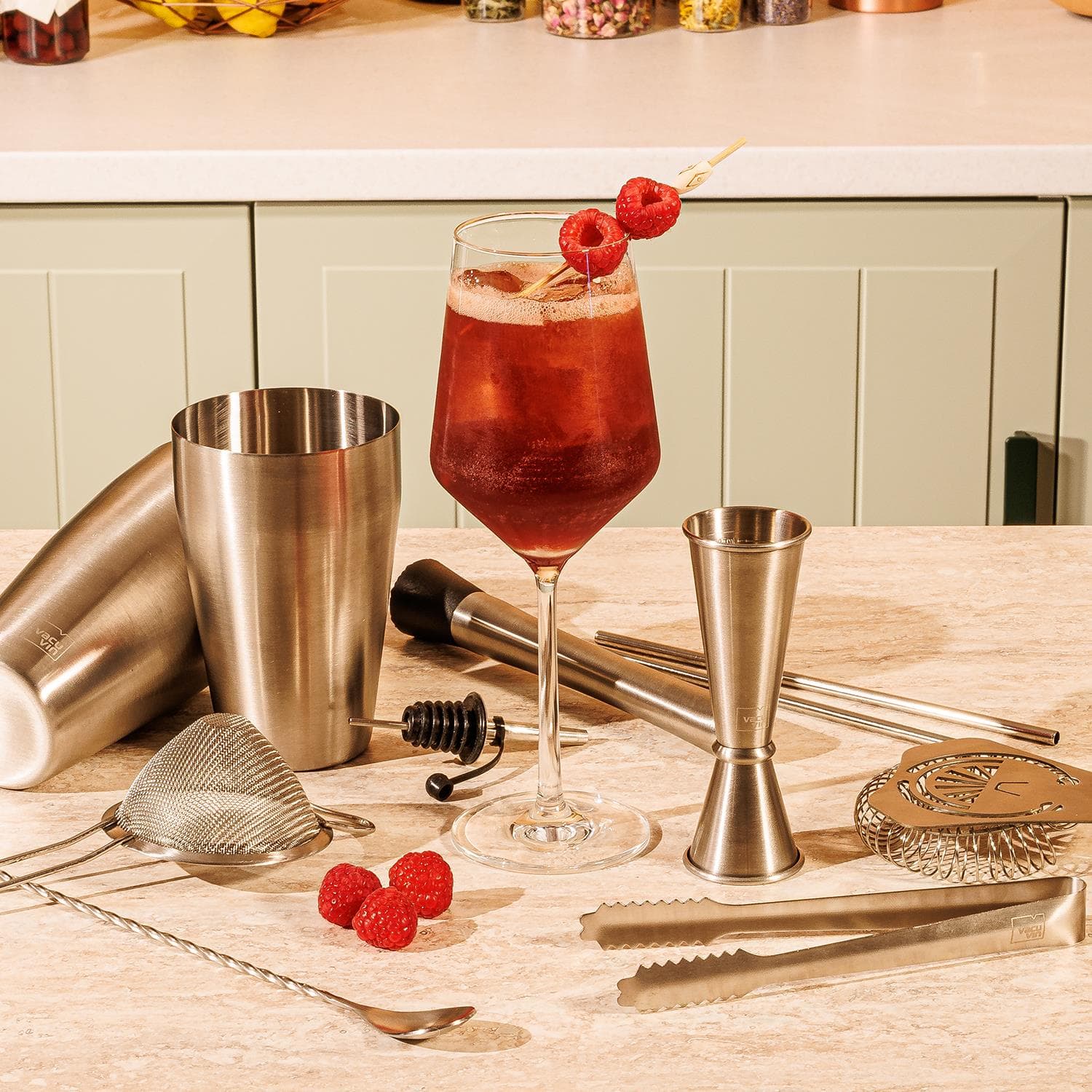 Vacu Vin Bar in a Box 14 pc cocktail set
