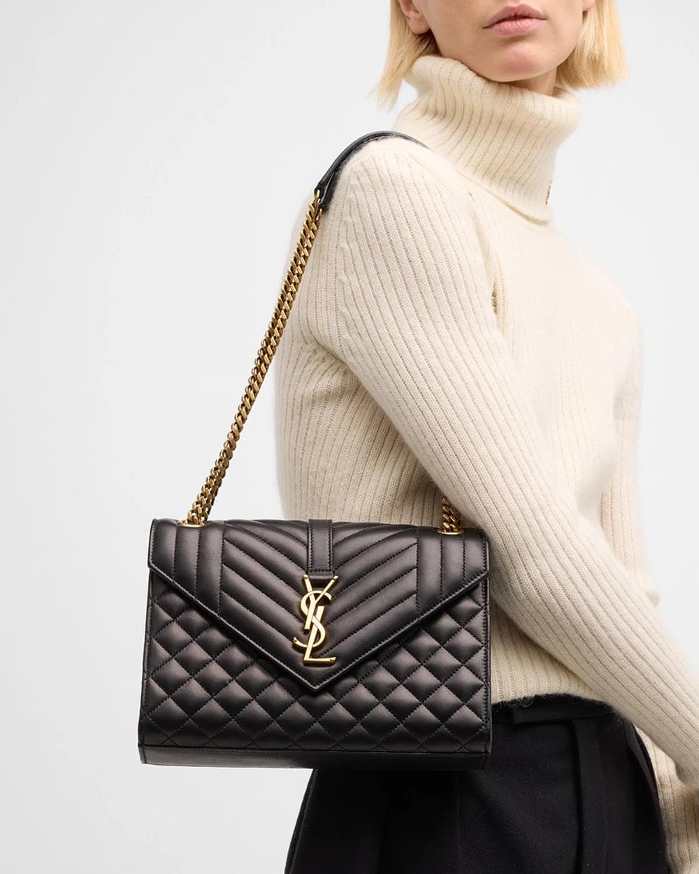 Envelope Medium Chain Bag Size Medium
