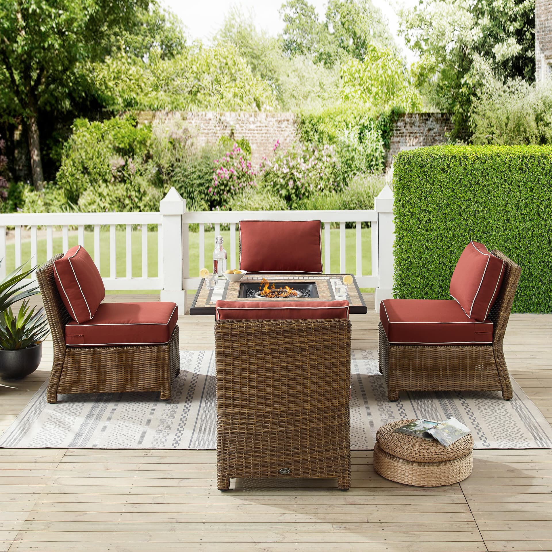 Bradenton 5Pc Outdoor Wicker Conversation Set W/Fire Table