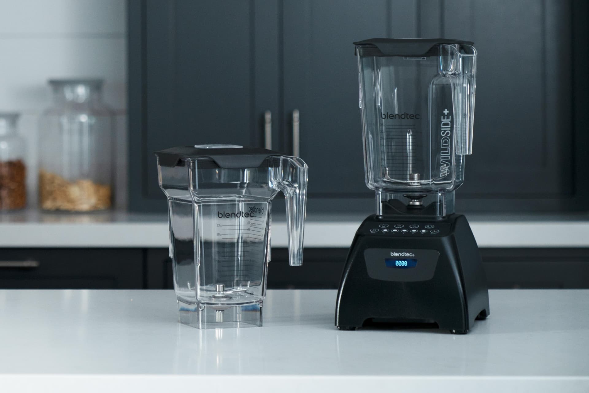 Blendtec Classic 575 with Four Sided Jar and Wildside+ Jar - Black