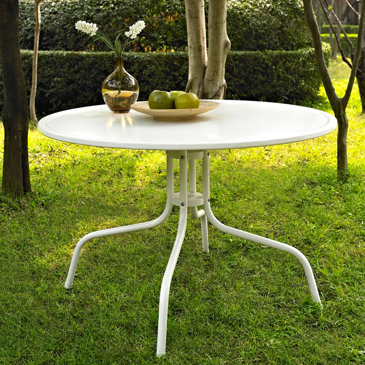 Griffith 39" Round Retro Outdoor Dining Table