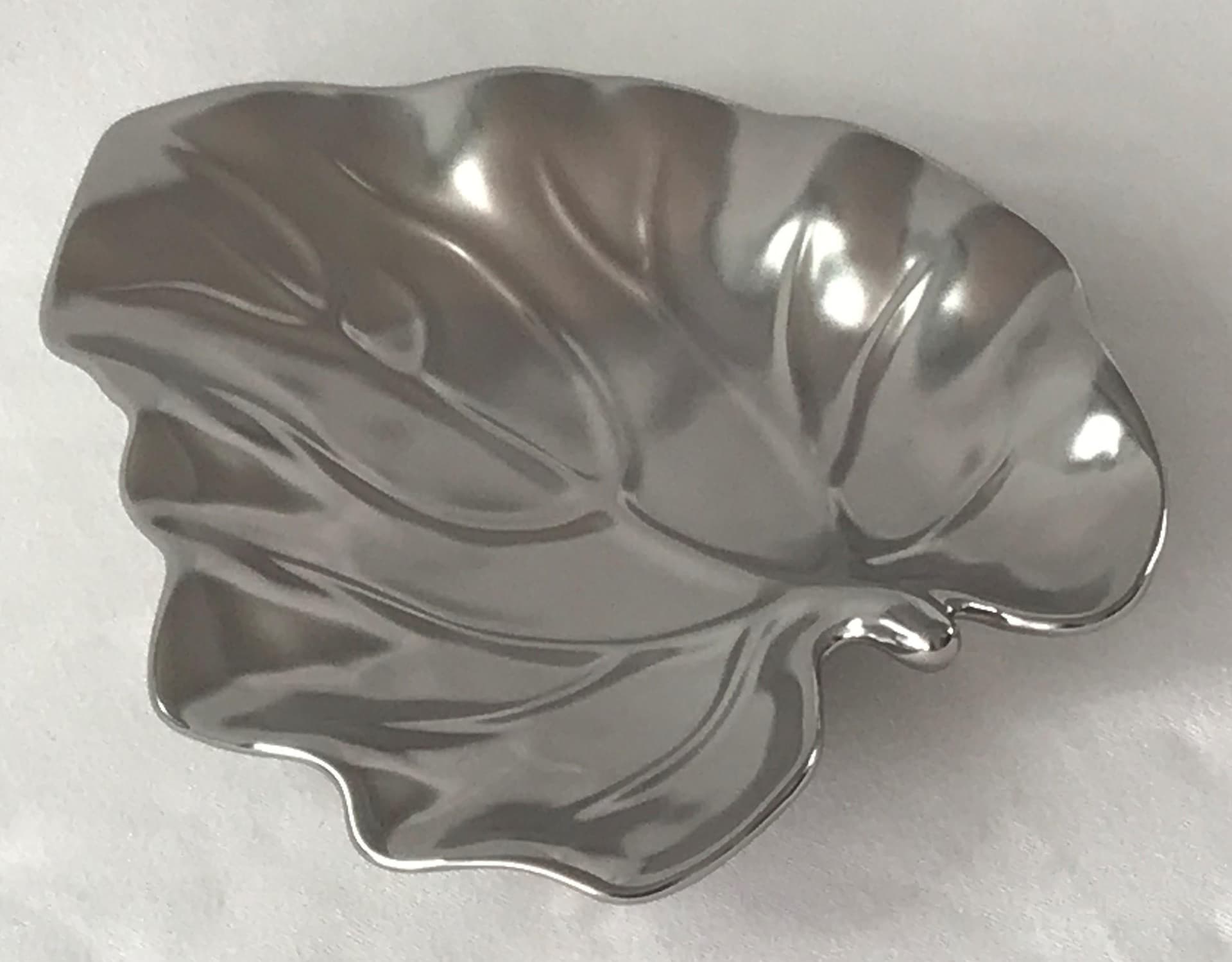 Botanic Collection Plate 9" Porcelain Matt Leaf