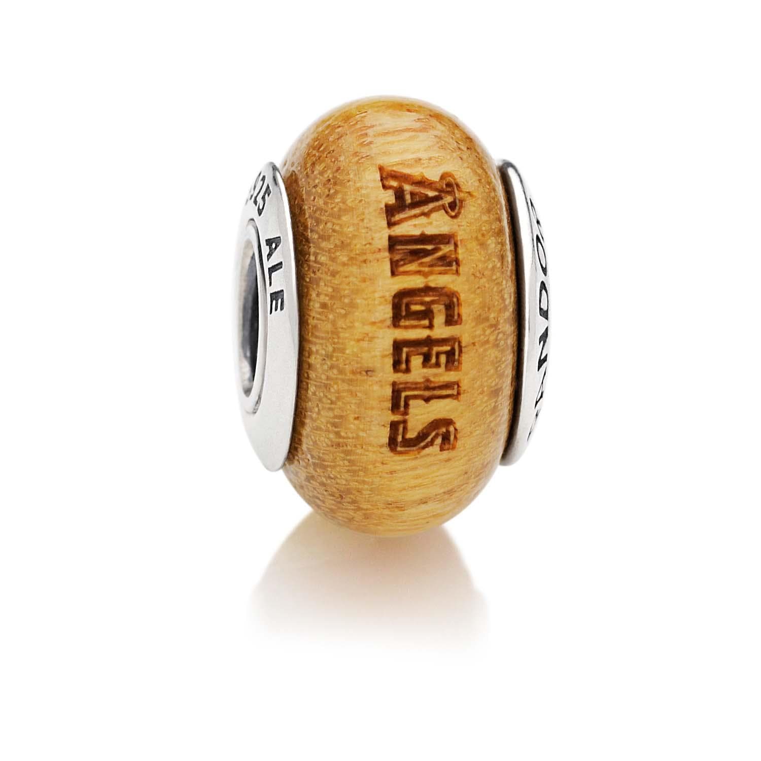 Paul Amarelo Wood Charm, Los Angeles Ang