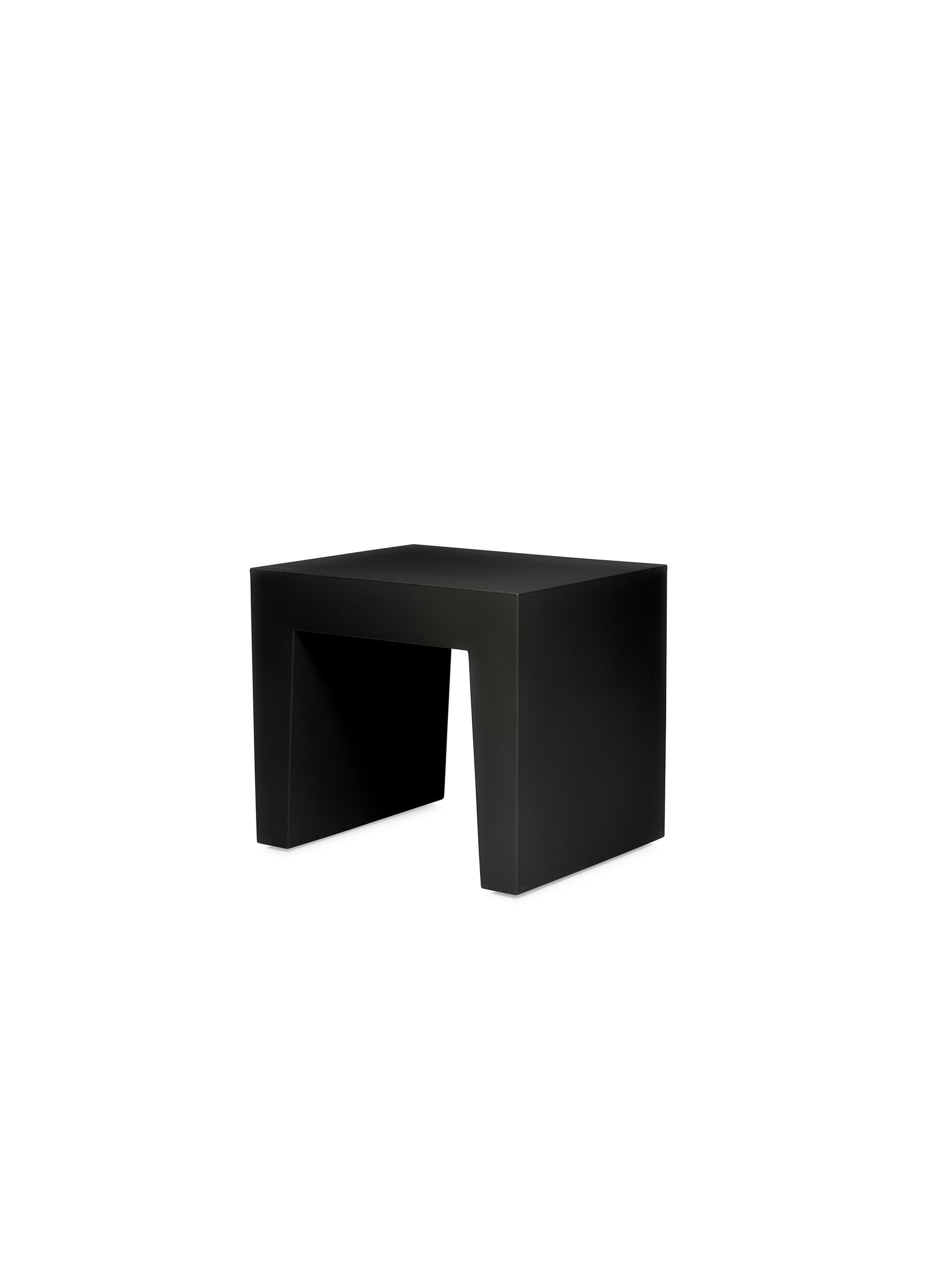 Concrete Seat - Recycled Black