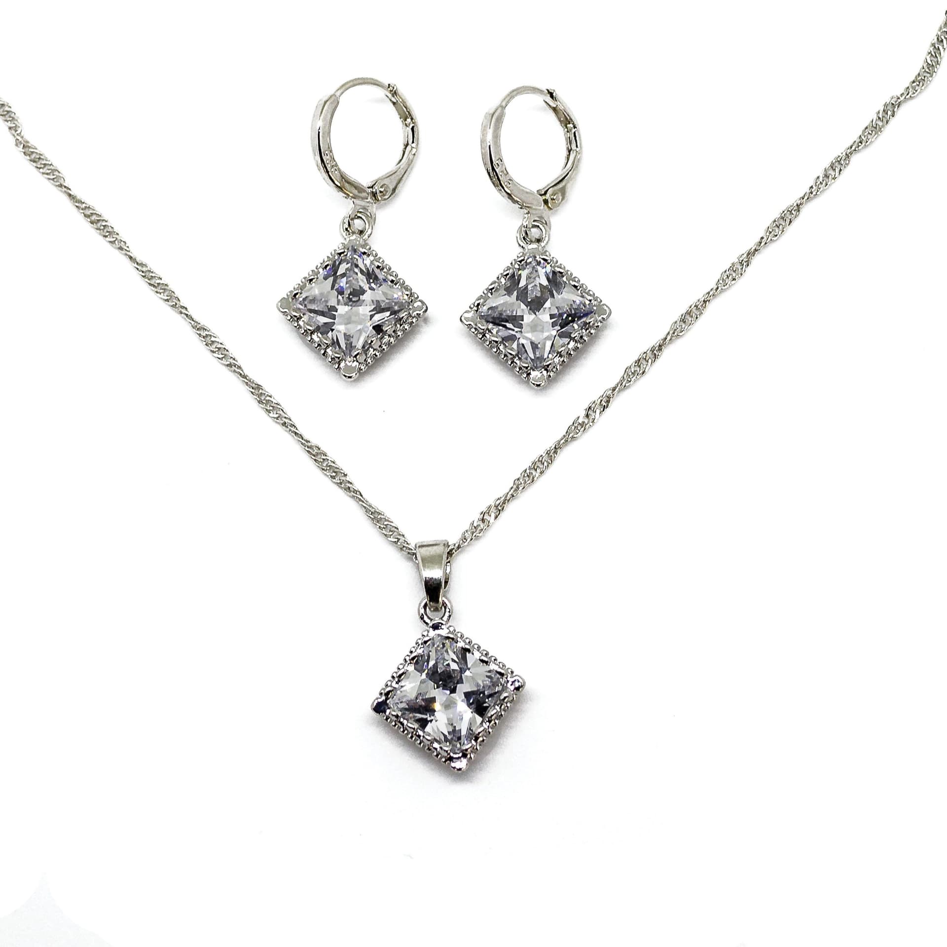 In Your Dreams Necklace and Earrings Set-Clear