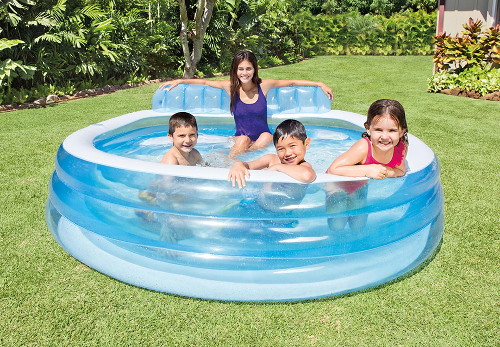 Swim center family lounge pool, age: 3+
