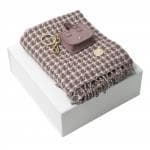 Set Cacharel Taupe (key ring & scarve)
