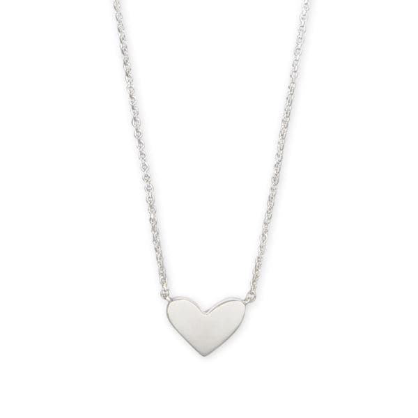 Ari Heart Short Pendant Necklace